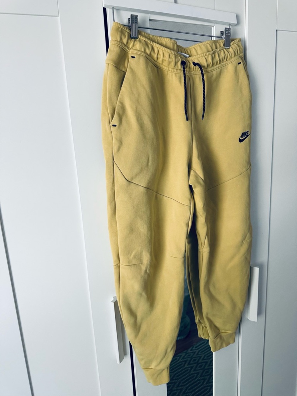 Nike Tech Men’s Mustard Yellow Fleece Joggers Medium